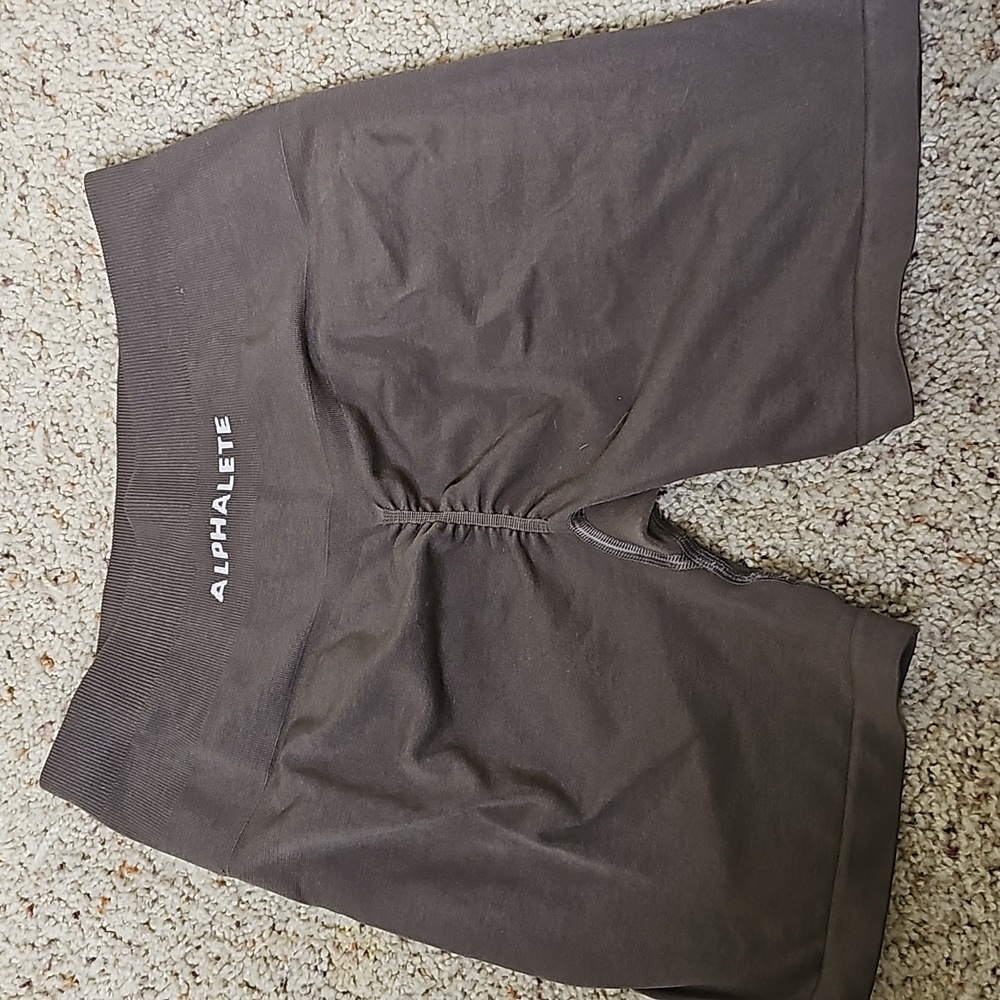 Alphalete Amplify Short Mocha